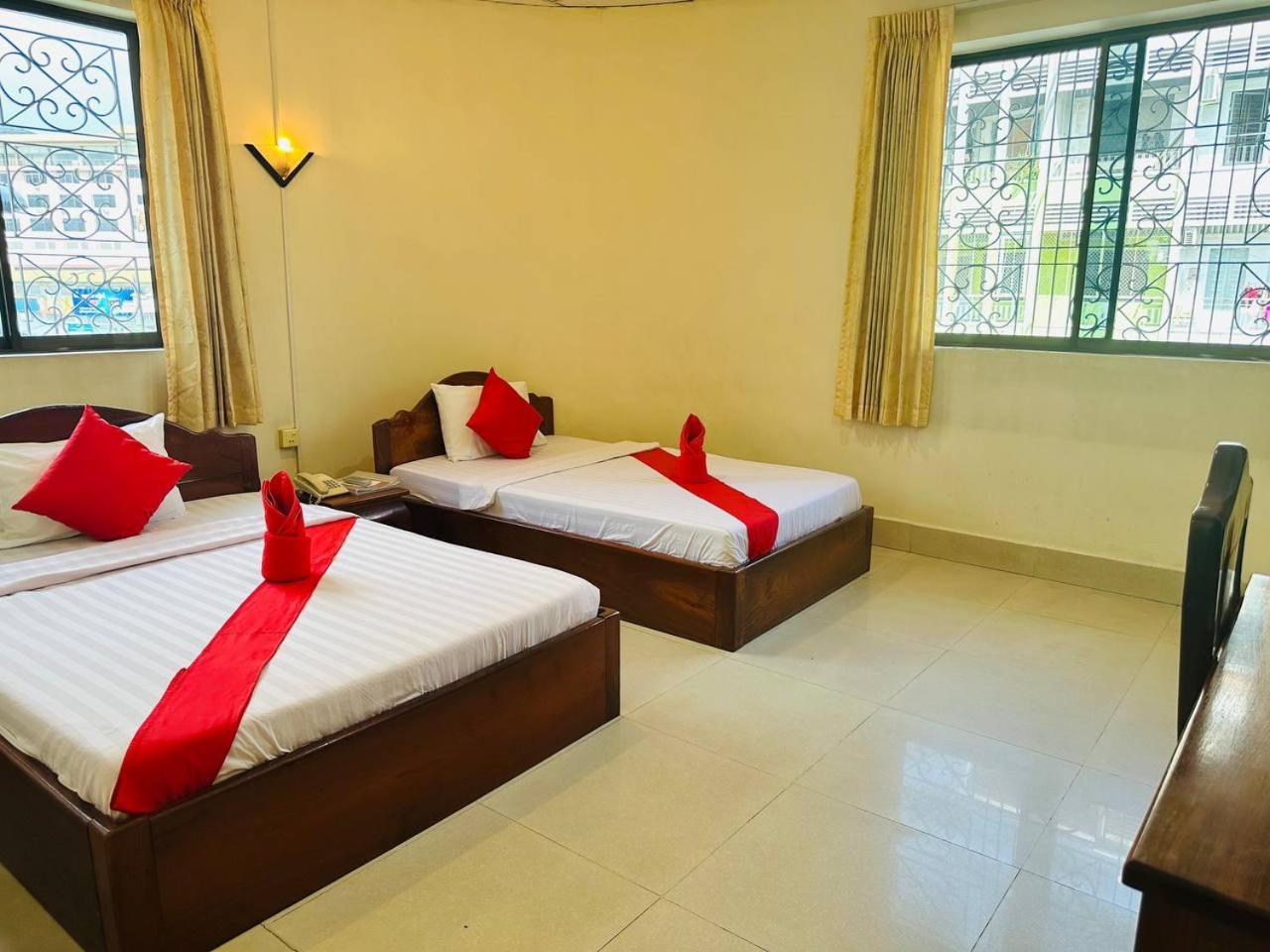Capitol One Hotel Phnom Penh Eksteriør billede